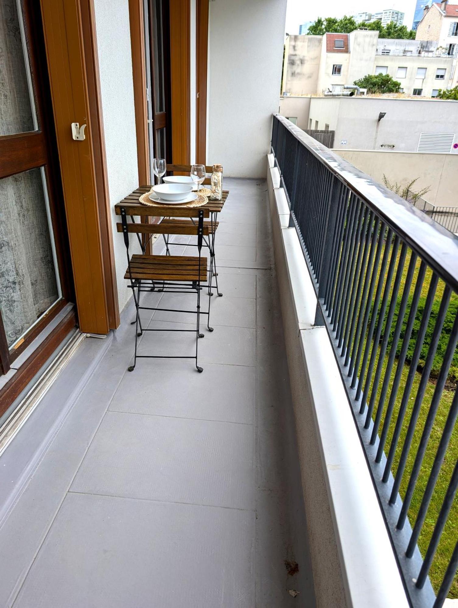 Evasion La Defense - Balcon & Wi-Fi, A 10 Min De Paris Apartment กูร์เบอวัวร์ ภายนอก รูปภาพ